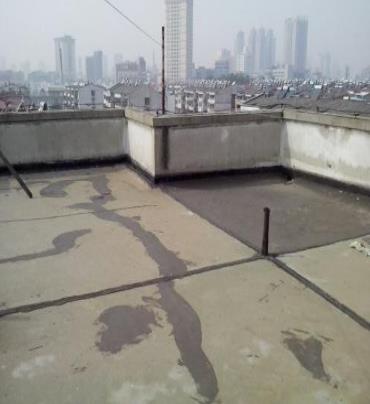 奉节漏水维修 楼顶漏水是什么原因，楼顶漏水维修方法是什么?